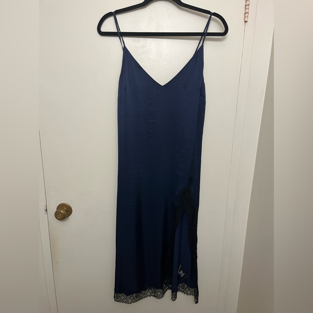 Aritzia Wilfred Only Lace Slip Dress - Navy